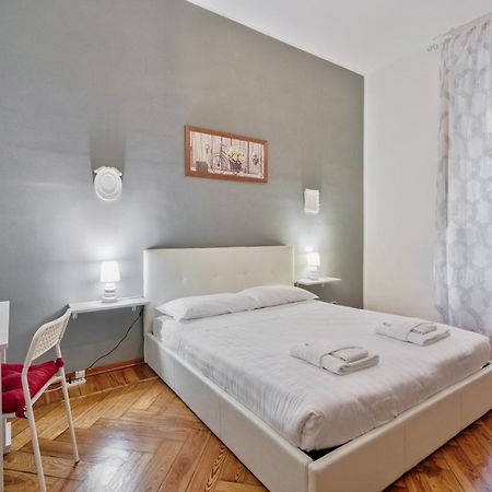 Ferienwohnung Lovely Flat Cit Turin Exterior foto