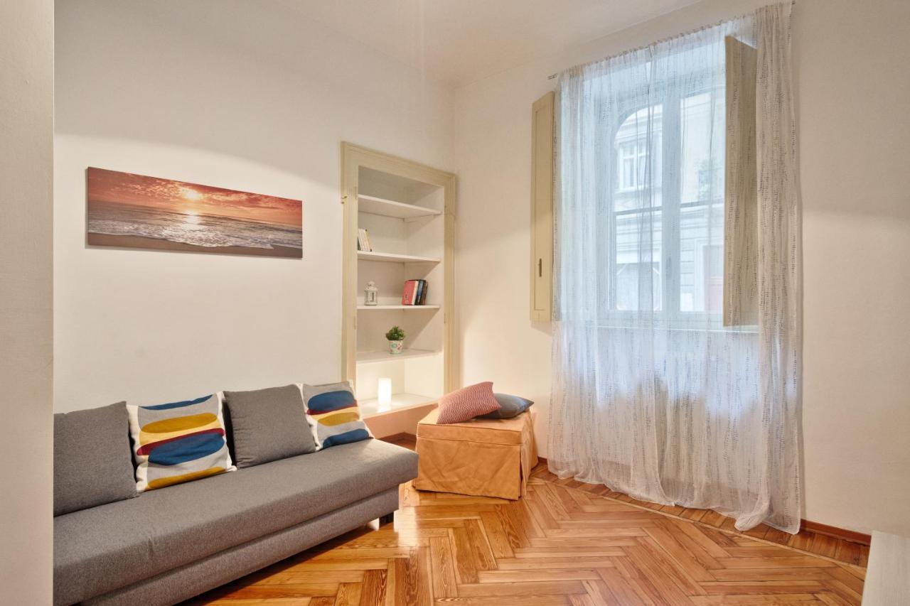 Ferienwohnung Lovely Flat Cit Turin Exterior foto